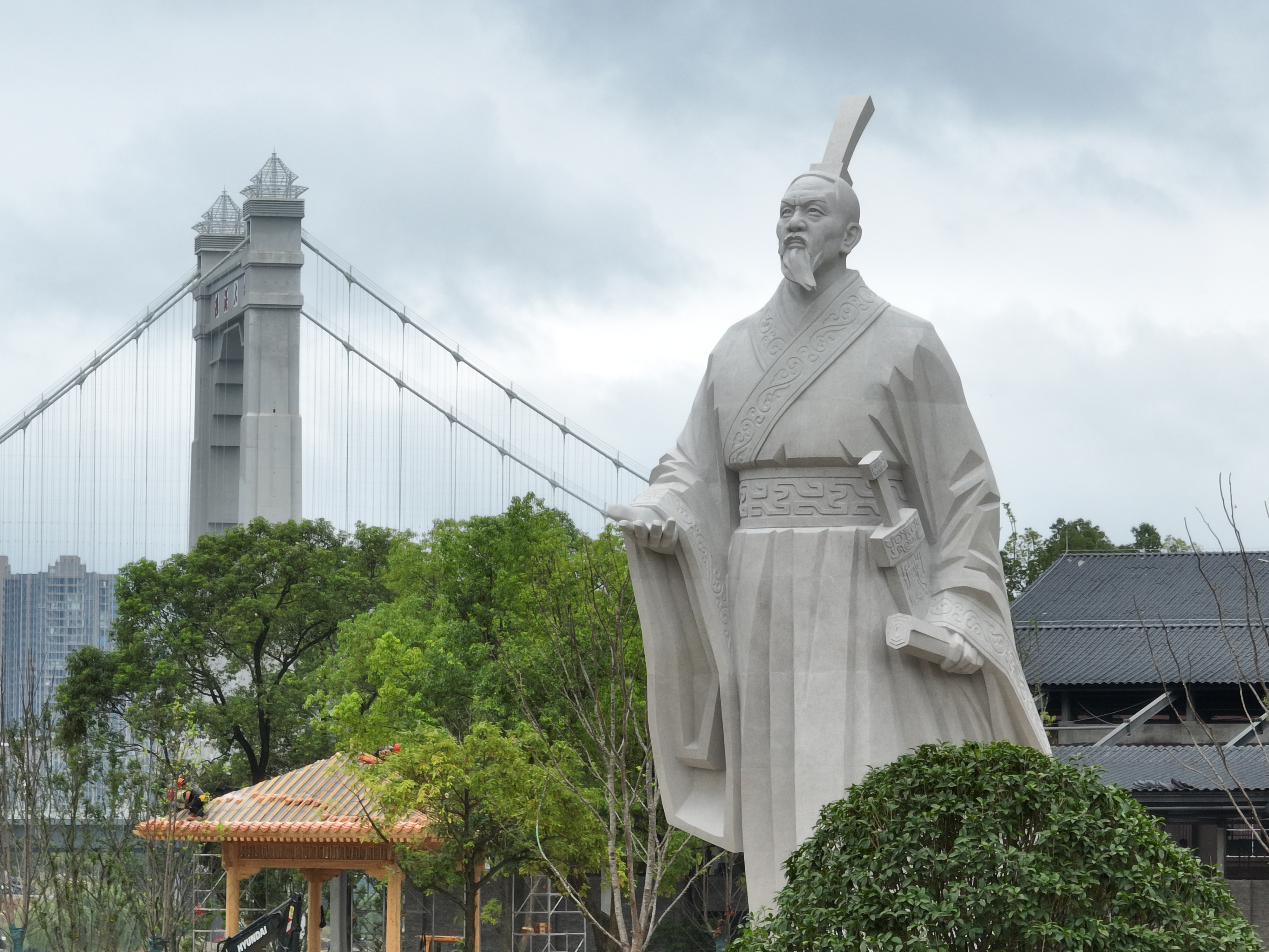 屈原雕像落成,怀化天问岛预计8月底正式投入运营